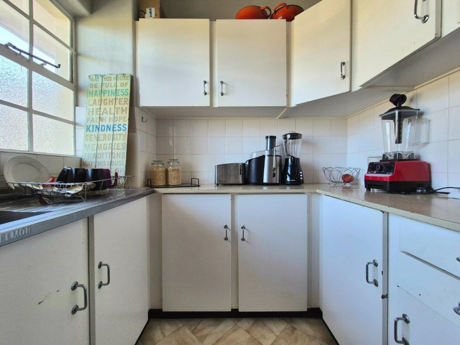 1 Bedroom Property for Sale in Wynberg Upper Western Cape